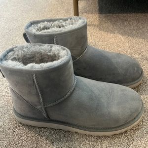 Classic mini II boot UGG